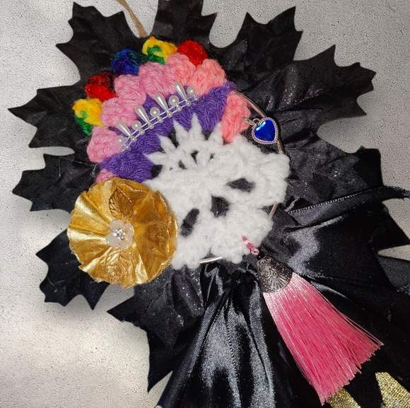 Hand Crafted Dia de los Muertos Door / Wall Decor - Picture 4 of 5